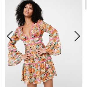 Nasty Gal Floral Pleated Mini Dress size 6 NWT!!